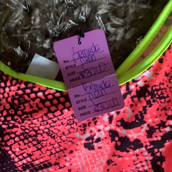 Pink & Lime romper 🔥🔥 - Picture 2 of 3